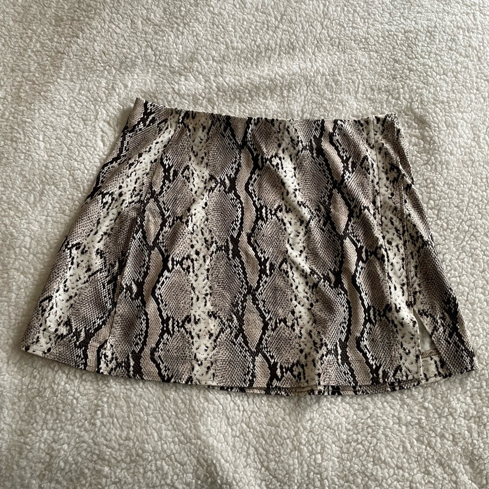 H&M Gray Black Skater Mini Skirt Night Out